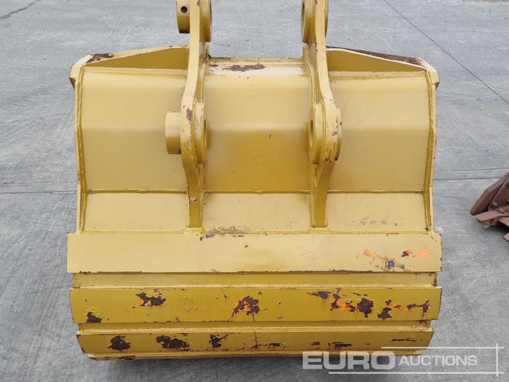 Unused 52" Digging Bucket 80mm Pin to suit 20 Ton Excavator - بكت: صور 4 Unused 52" Digging Bucket 80mm Pin to suit 20 Ton Excavator - بكت: صور 4