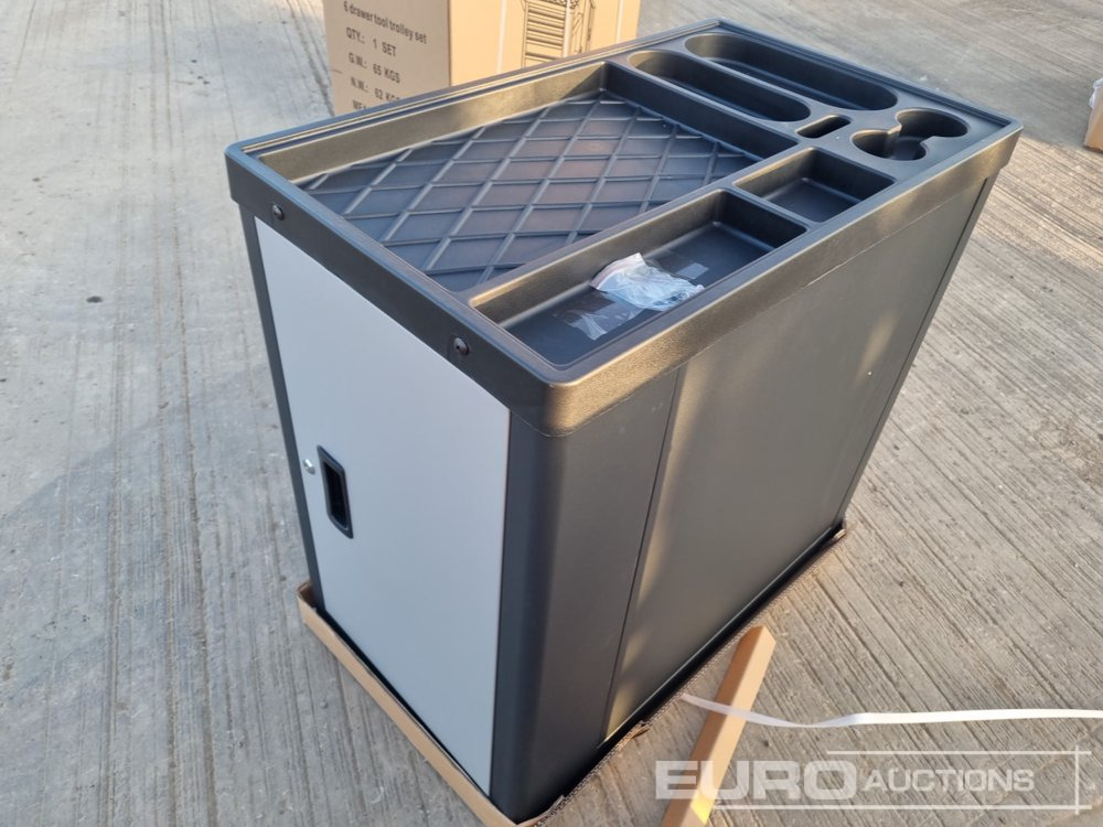 Unused German Tools Tool Cart - معدات البناء: صور 3 Unused German Tools Tool Cart - معدات البناء: صور 3