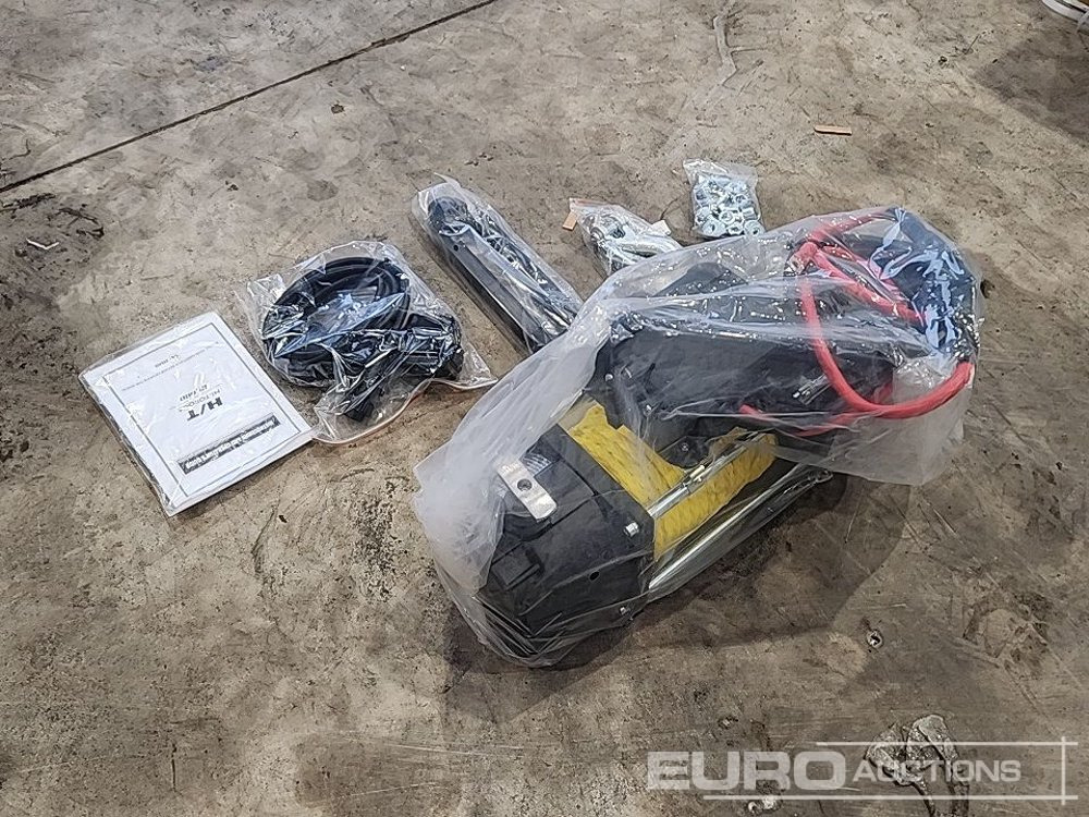 Unused Hi-Torque HT12000 12 Volt Winch, 3/8" x 85' Rope - معدات الورش: صور 3 Unused Hi-Torque HT12000 12 Volt Winch, 3/8" x 85' Rope - معدات الورش: صور 3