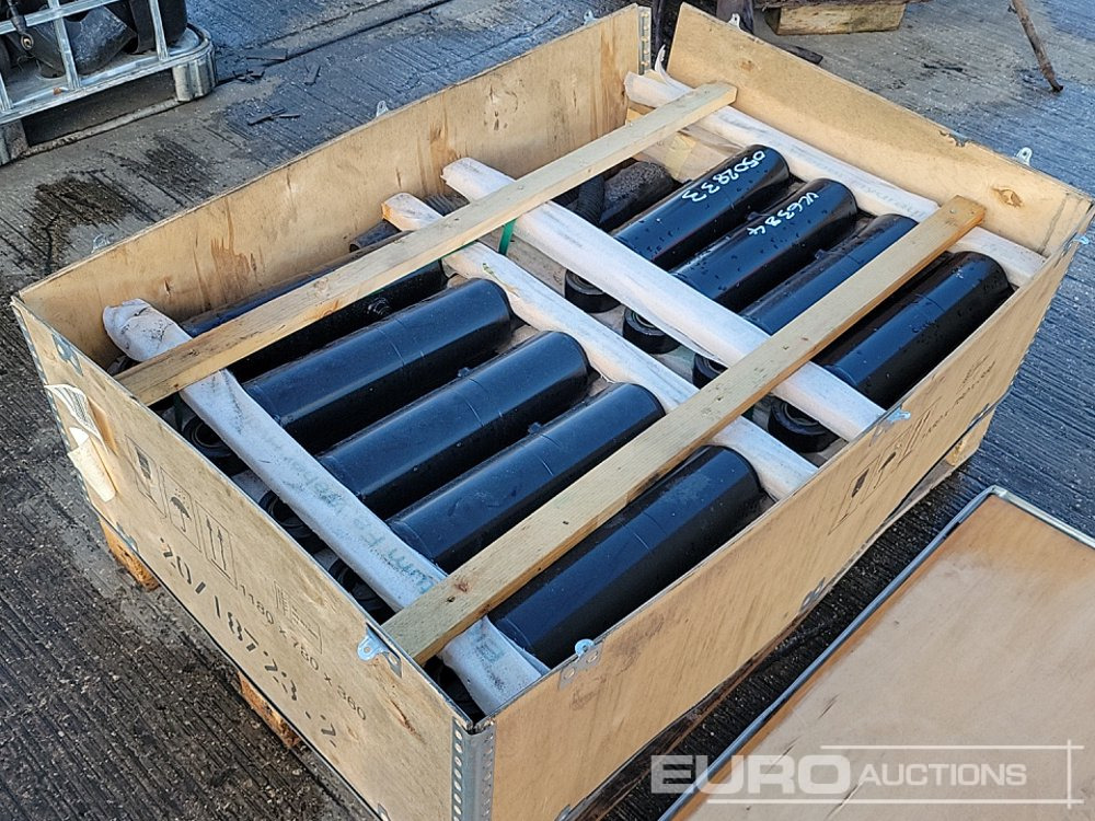 Unused Hydraulic Ram (19 of) - قطع الغيار: صور 1 Unused Hydraulic Ram (19 of) - قطع الغيار: صور 1