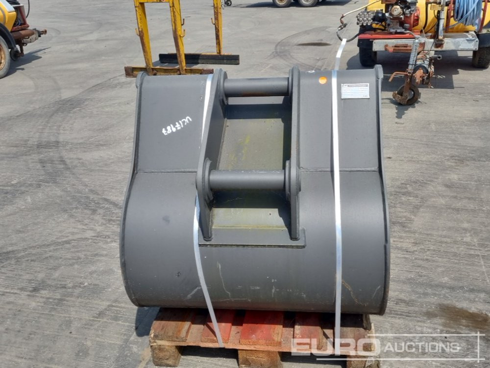 Unused Miller 36" Scoop Bucket 65mm Pin to suit 13 Ton Excavator - بكت: صور 4 Unused Miller 36" Scoop Bucket 65mm Pin to suit 13 Ton Excavator - بكت: صور 4