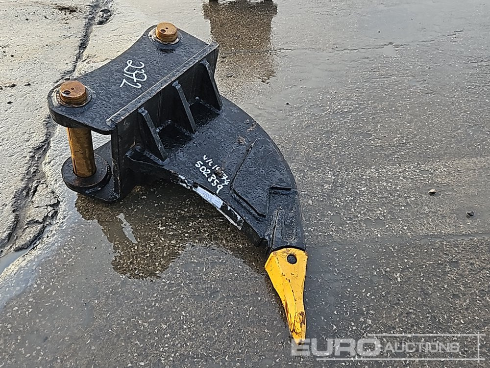 Unused Ripper 65mm Pin to suit 13 Ton Excavator - بكت: صور 1 Unused Ripper 65mm Pin to suit 13 Ton Excavator - بكت: صور 1