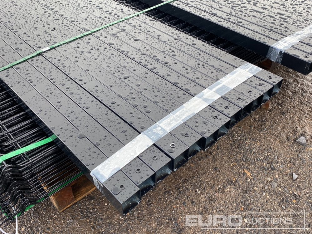 معدات البناء Unused Security Fencing, Black, 25 Panels 2.1m x 2,4m & 26 60mm x 60mm Posts, Fasteners And Fittings: صور 7