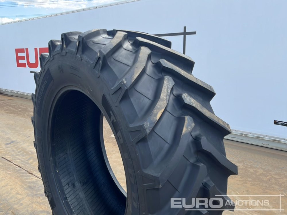 الآلات والماكينات الزراعية Unused Vannova 650/65R42-170 R1W Tyre (2 of): صور 6
