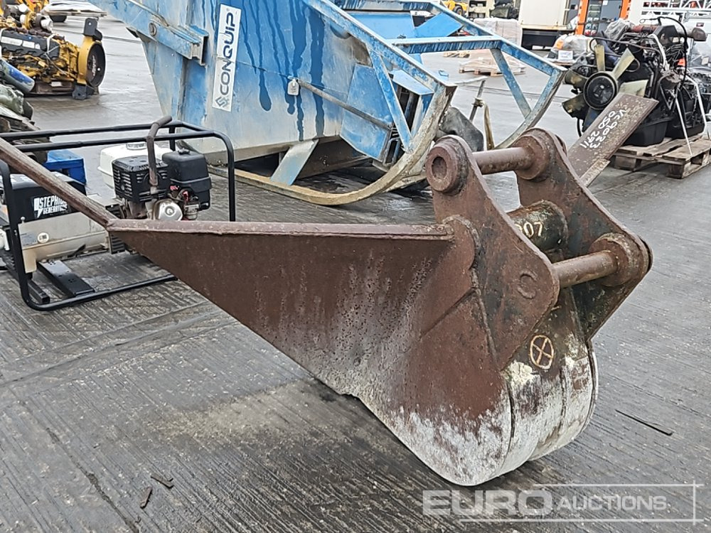 V Bucket 50mm Pin to suit 6-8 Ton Excavator - بكت: صور 3 V Bucket 50mm Pin to suit 6-8 Ton Excavator - بكت: صور 3