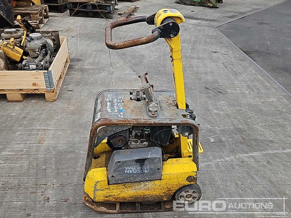 Wacker Neuson Diesel Compaction Plate - آلة أسفلت: صور 2 Wacker Neuson Diesel Compaction Plate - آلة أسفلت: صور 2