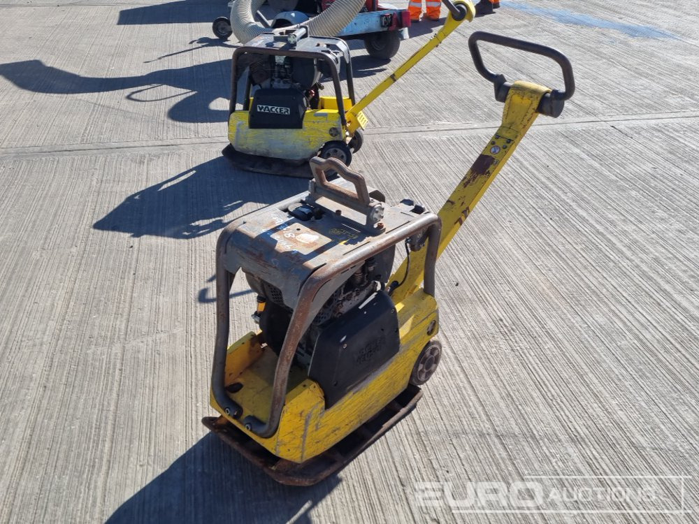 Wacker Neuson Diesel Compaction Plate - آلة أسفلت: صور 1 Wacker Neuson Diesel Compaction Plate - آلة أسفلت: صور 1