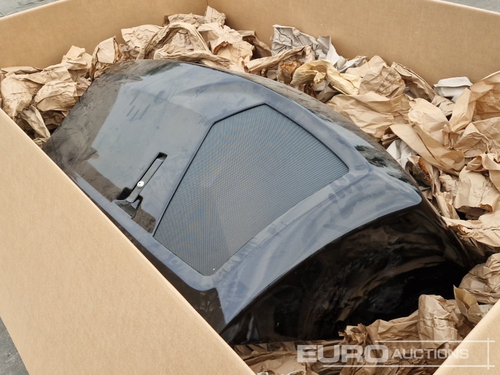 Wacker Neuson Engine Cover - قطع الغيار: صور 1 Wacker Neuson Engine Cover - قطع الغيار: صور 1