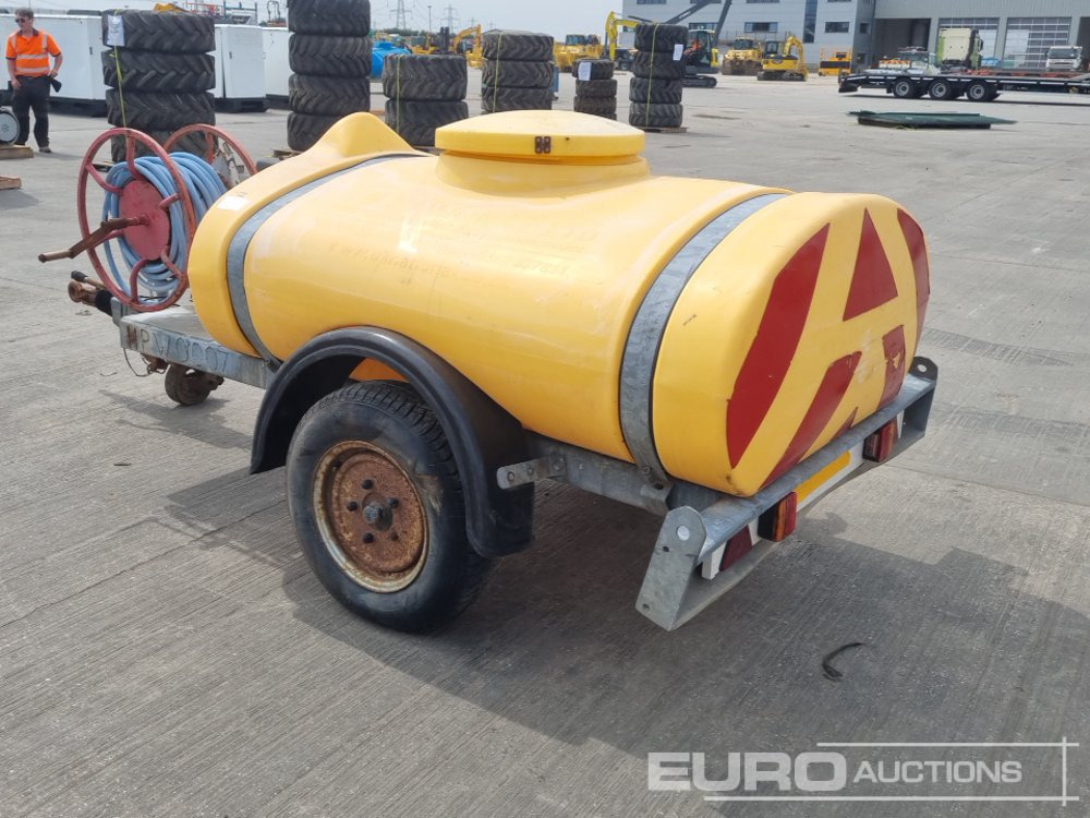 Western Trailers Single Axle Plastic Water Bowser, Honda Pressure Washer - ماكينة غسيل ضغط عالي: صور 3 Western Trailers Single Axle Plastic Water Bowser, Honda Pressure Washer - ماكينة غسيل ضغط عالي: صور 3
