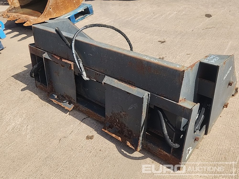 Wolverine 70" High Tip Bucket to suit Skidsteer Loader - بكت: صور 4 Wolverine 70" High Tip Bucket to suit Skidsteer Loader - بكت: صور 4