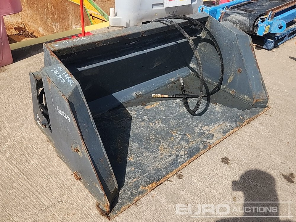 Wolverine 70" High Tip Bucket to suit Skidsteer Loader - بكت: صور 1 Wolverine 70" High Tip Bucket to suit Skidsteer Loader - بكت: صور 1