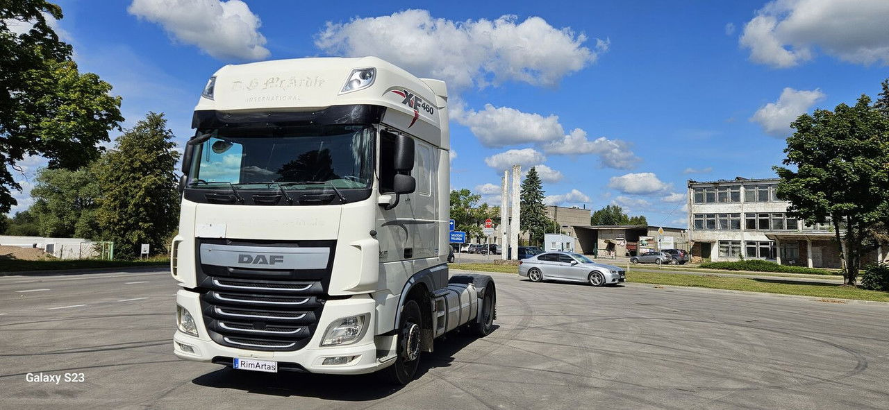 DAF XF 105.460 - شاحنة جرار: صور 4 DAF XF 105.460 - شاحنة جرار: صور 4