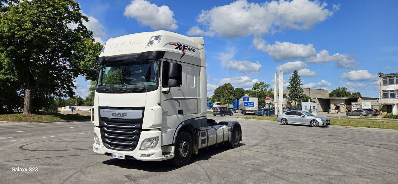 DAF XF 105.460 - شاحنة جرار: صور 1 DAF XF 105.460 - شاحنة جرار: صور 1