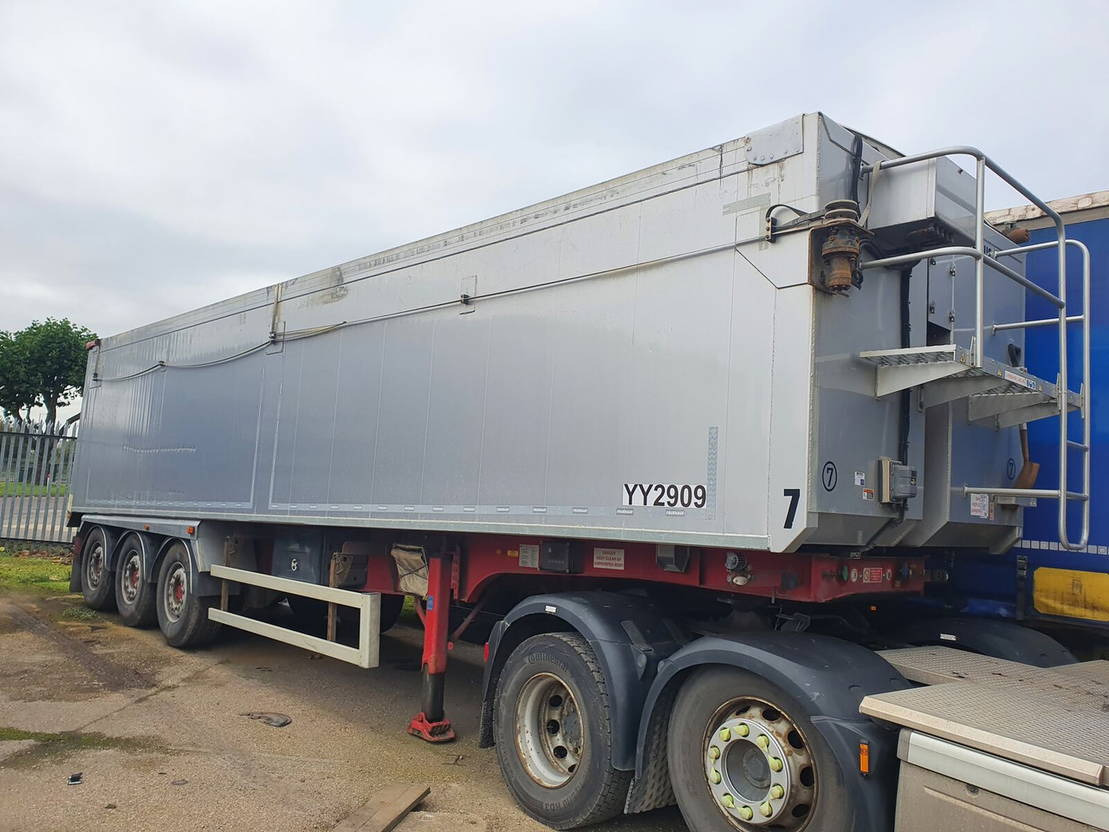 Fruehauf - قلابة نصف مقطورة: صور 1 Fruehauf - قلابة نصف مقطورة: صور 1