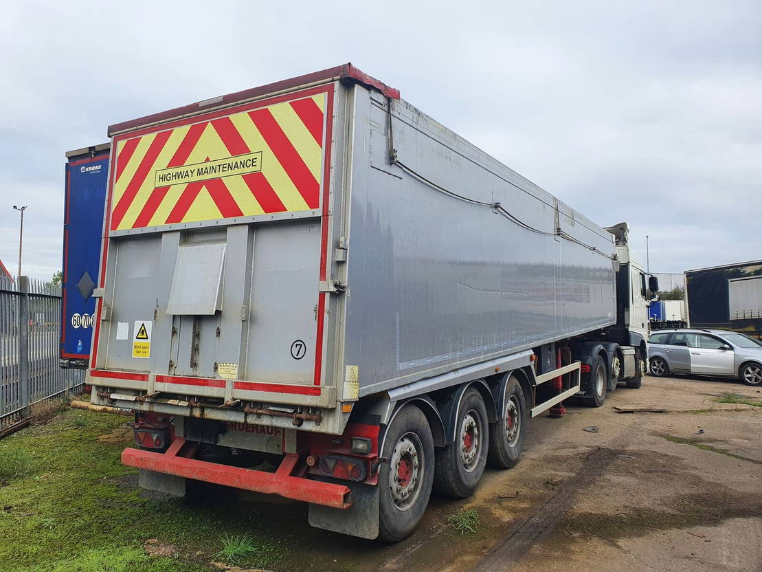 Fruehauf - قلابة نصف مقطورة: صور 5 Fruehauf - قلابة نصف مقطورة: صور 5