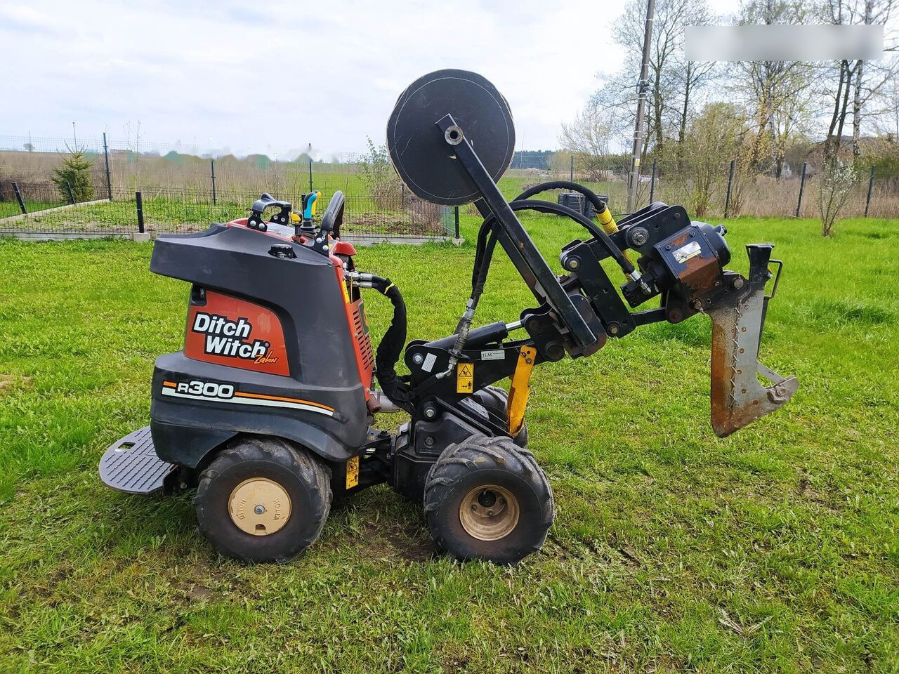Ditch-Witch Zahn R300 - خندقکن: صور 5 Ditch-Witch Zahn R300 - خندقکن: صور 5