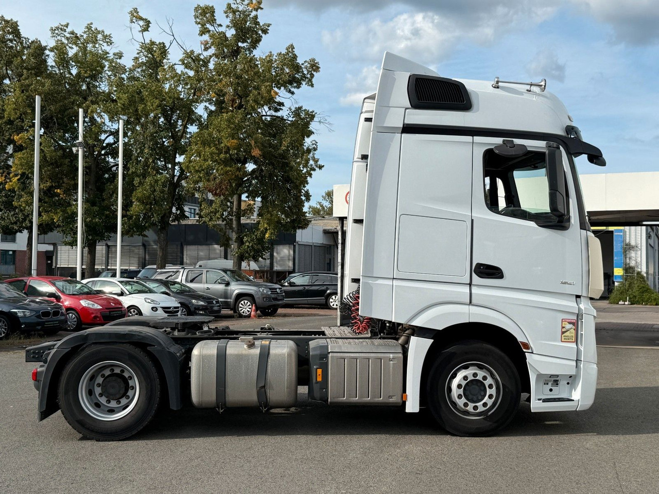 Mercedes-Benz Actros 1851 Bigspace Retarder - شاحنة جرار: صور 4 Mercedes-Benz Actros 1851 Bigspace Retarder - شاحنة جرار: صور 4
