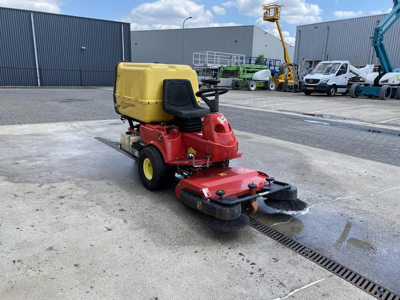 Gianni ferrari PG180, veegmachine - سياره كنس شوارع: صور 4 Gianni ferrari PG180, veegmachine - سياره كنس شوارع: صور 4