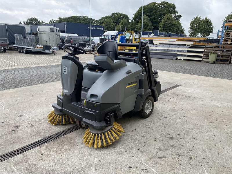 Kärcher KM 105/110 R Bp, Veegmachine, hoogkieper - سياره كنس شوارع: صور 4 Kärcher KM 105/110 R Bp, Veegmachine, hoogkieper - سياره كنس شوارع: صور 4