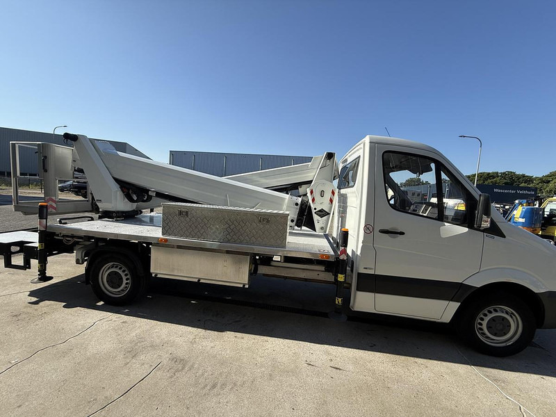 Versalift VTX-240, Auto hoogwerker - مصاعد الازدهار محمولة على شاحنة: صور 4 Versalift VTX-240, Auto hoogwerker - مصاعد الازدهار محمولة على شاحنة: صور 4
