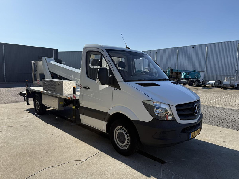 Versalift VTX-240, Auto hoogwerker - مصاعد الازدهار محمولة على شاحنة: صور 3 Versalift VTX-240, Auto hoogwerker - مصاعد الازدهار محمولة على شاحنة: صور 3