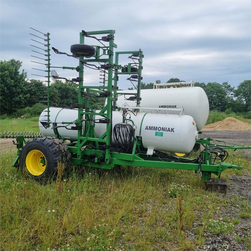 ABC 1800 / 4000 liter - آلة الرش المقطورة: صور 3 ABC 1800 / 4000 liter - آلة الرش المقطورة: صور 3