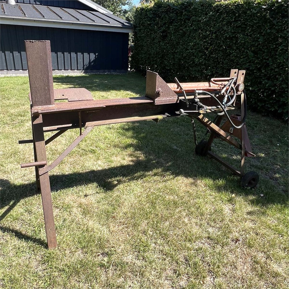 ABC Wood splitter - آلة تقطيع الخشب: صور 3 ABC Wood splitter - آلة تقطيع الخشب: صور 3