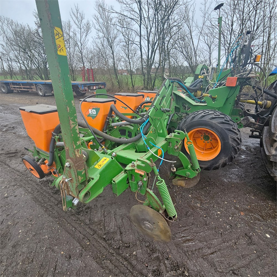 Amazone ED 602-K - آلات البذر والغرس والشتل: صور 3 Amazone ED 602-K - آلات البذر والغرس والشتل: صور 3