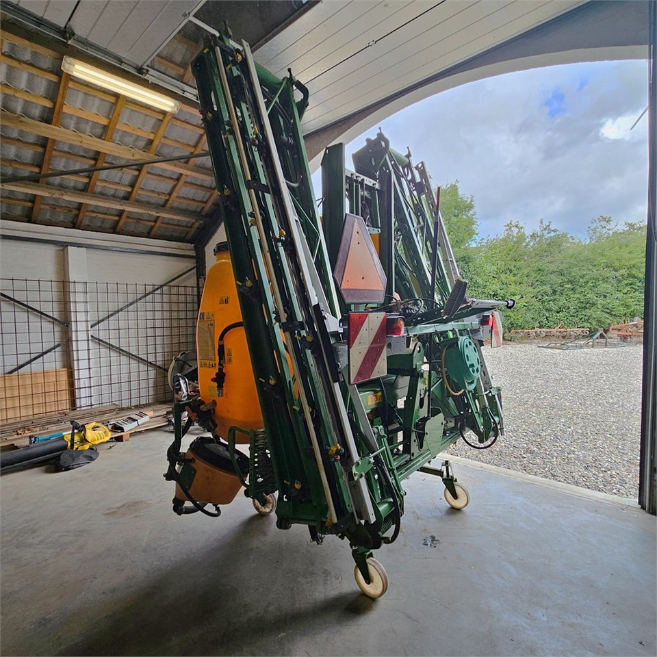 Amazone UF1200 - آلة الرش: صور 3 Amazone UF1200 - آلة الرش: صور 3