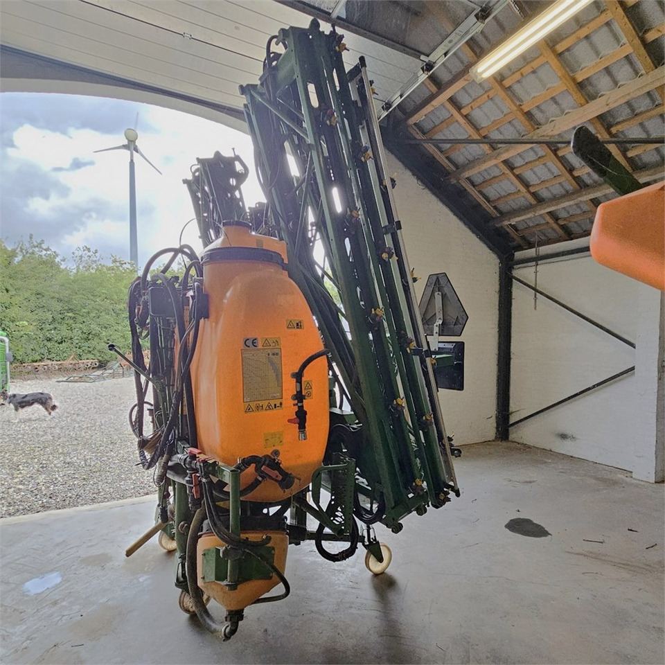 Amazone UF1200 - آلة الرش: صور 4 Amazone UF1200 - آلة الرش: صور 4