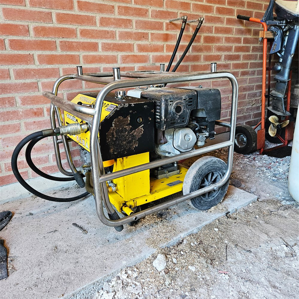 Atlas Copco LP 13-30 P - معدات البناء: صور 2 Atlas Copco LP 13-30 P - معدات البناء: صور 2