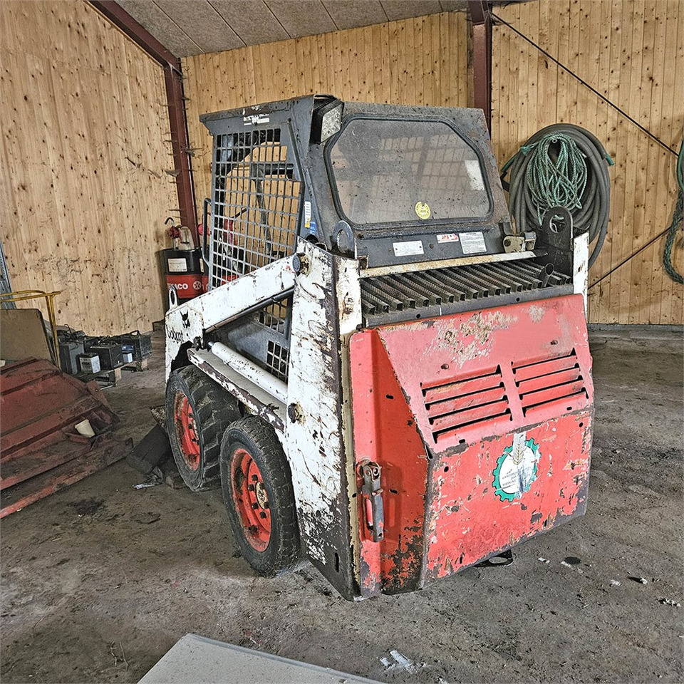 Bobcat 543 - شيول صغير: صور 3 Bobcat 543 - شيول صغير: صور 3
