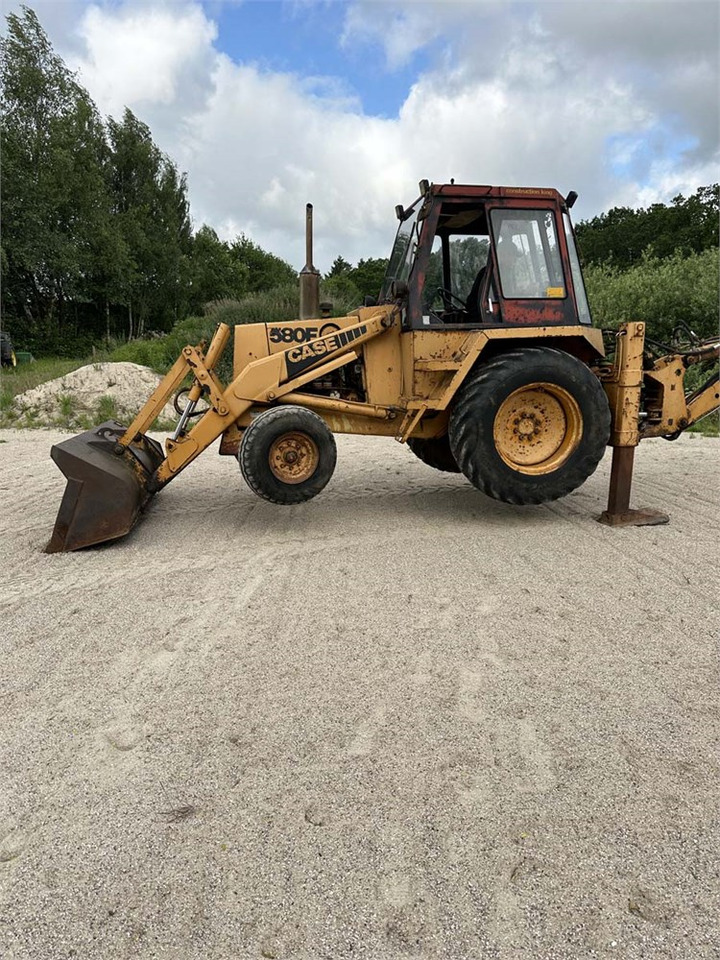 Case 580 F - حفار متعدد الاستخدام: صور 2 Case 580 F - حفار متعدد الاستخدام: صور 2