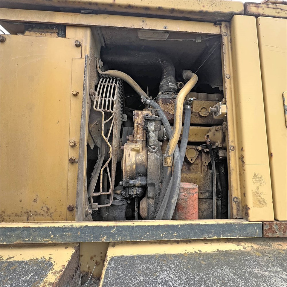 حفارات زحافة Caterpillar 229: صور 30