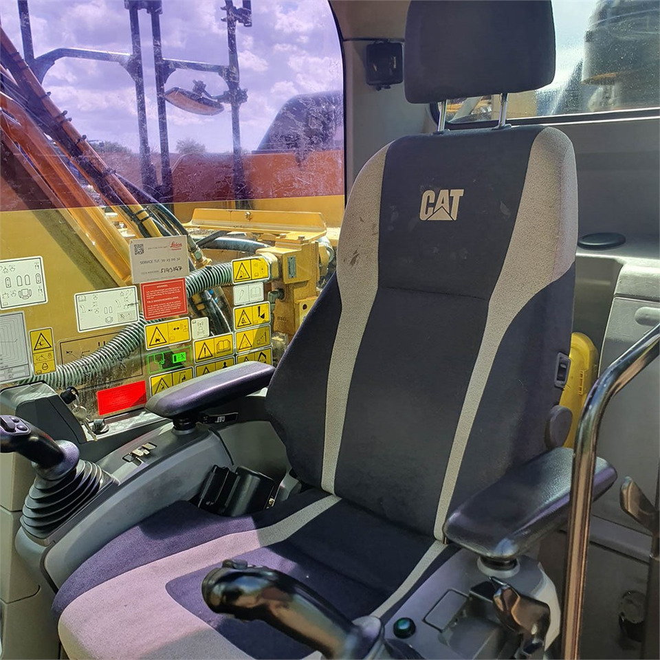 حفارات زحافة Caterpillar 323 EL: صور 14