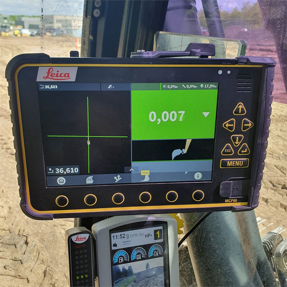 حفارات زحافة Caterpillar 323 EL: صور 22