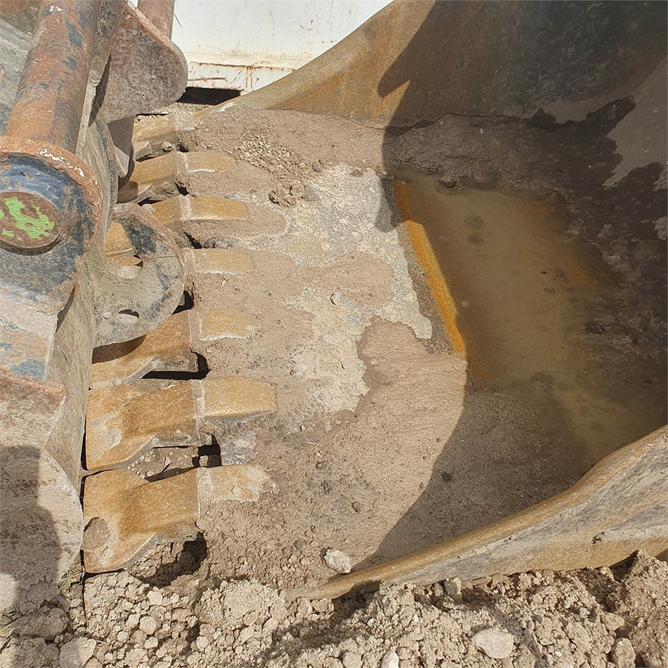 حفارات زحافة Caterpillar 323 EL: صور 34