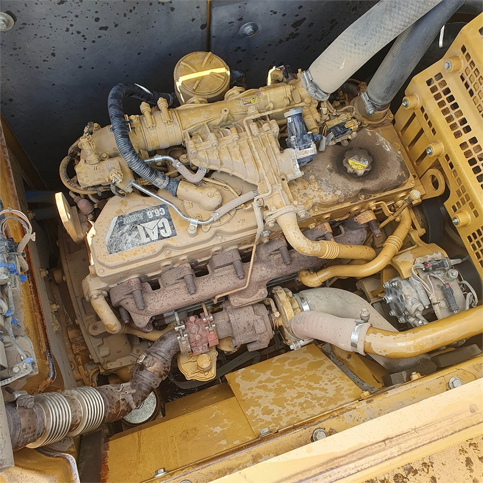 حفارات زحافة Caterpillar 323 EL: صور 37