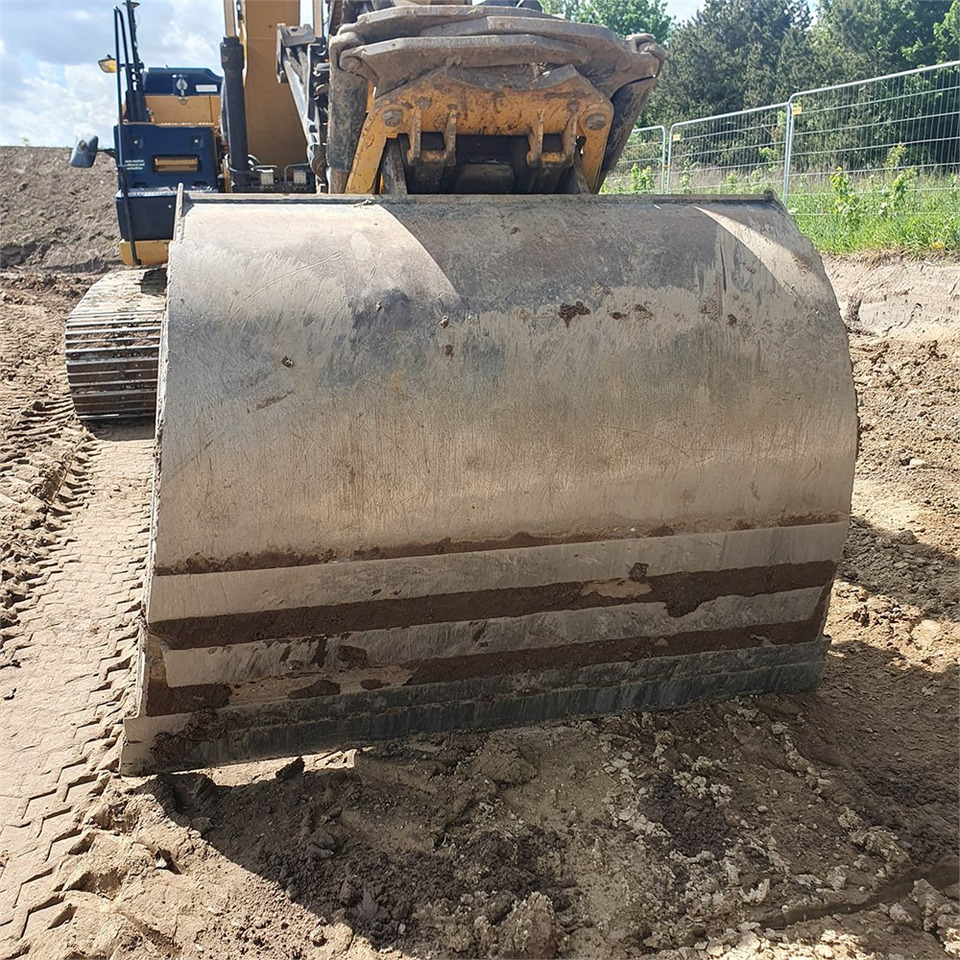 حفارات زحافة Caterpillar 323 EL: صور 31