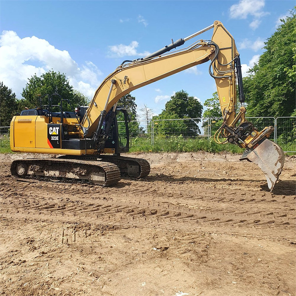 حفارات زحافة Caterpillar 323 EL: صور 9