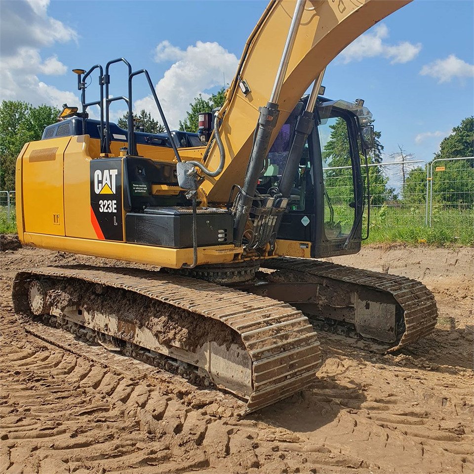 حفارات زحافة Caterpillar 323 EL: صور 8