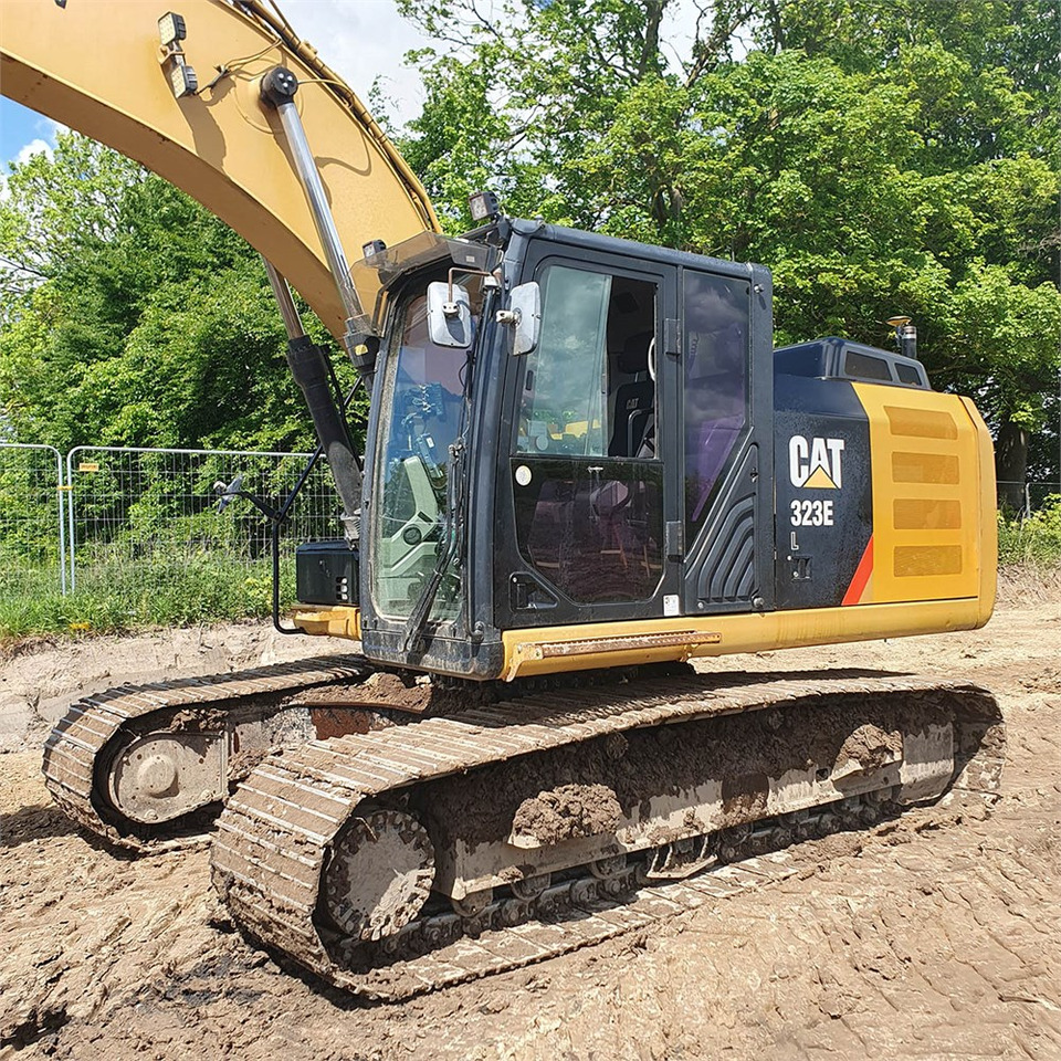 Caterpillar 323 EL - حفارات زحافة: صور 5 Caterpillar 323 EL - حفارات زحافة: صور 5