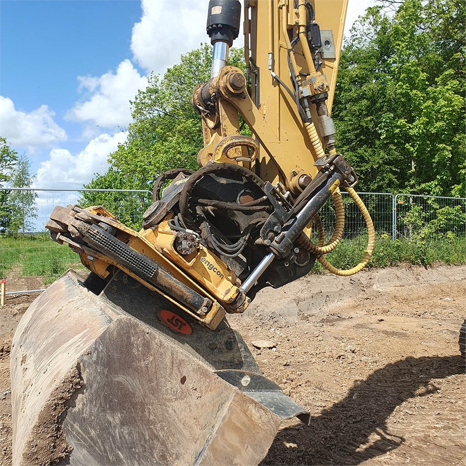 حفارات زحافة Caterpillar 323 EL: صور 29