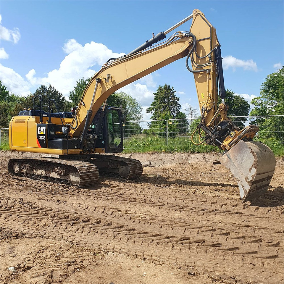 حفارات زحافة Caterpillar 323 EL: صور 10