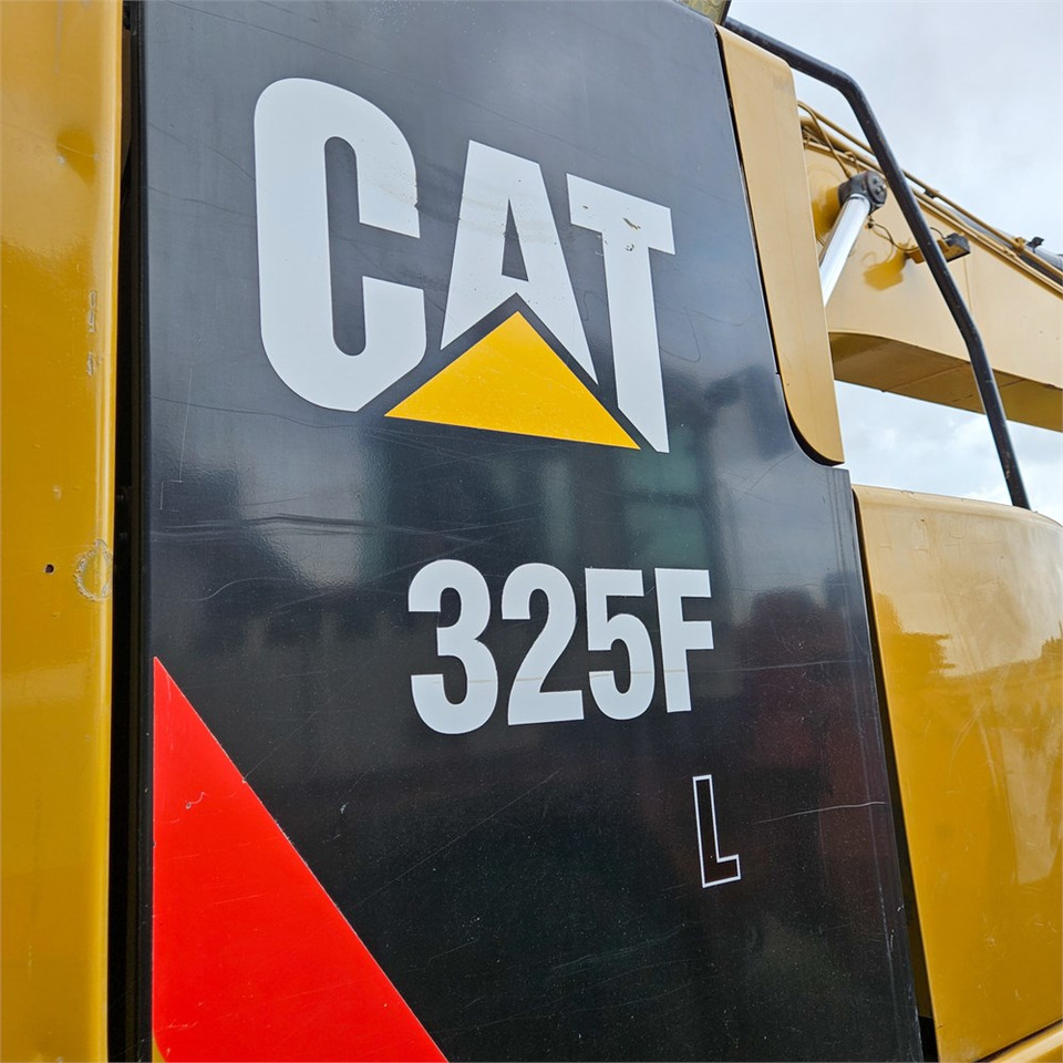 حفارات زحافة Caterpillar 325 FLCR: صور 36