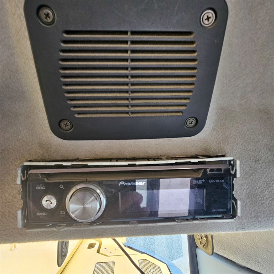 حفارات زحافة Caterpillar 325 FLCR: صور 22