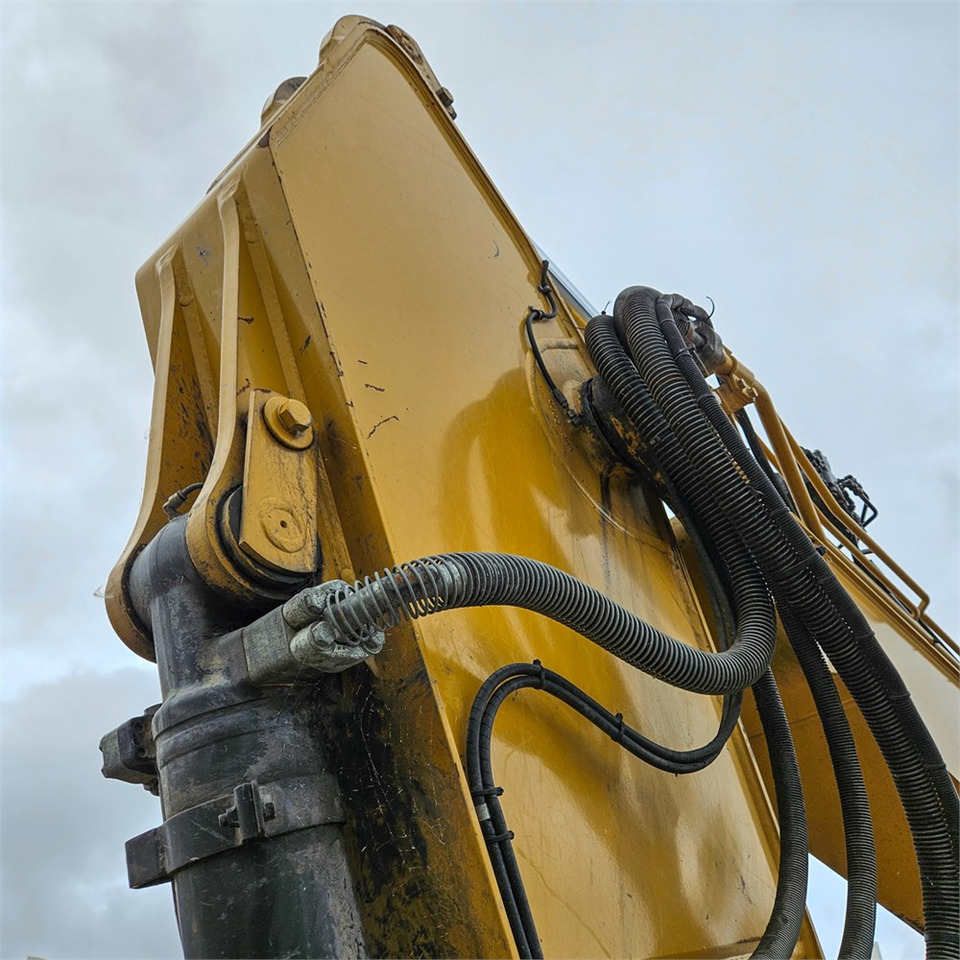 حفارات زحافة Caterpillar 325 FLCR: صور 31