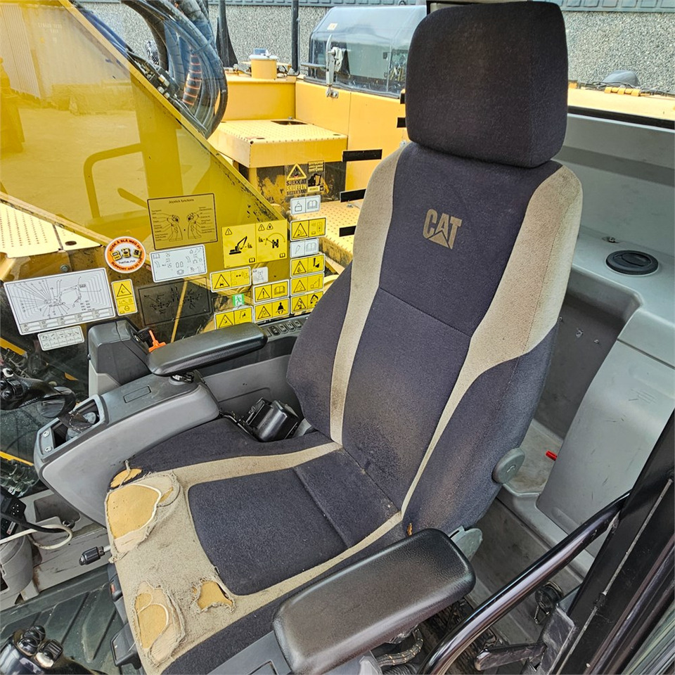 حفارات زحافة Caterpillar 325 FLCR: صور 12