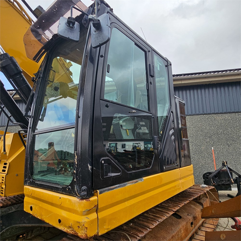 حفارات زحافة Caterpillar 325 FLCR: صور 11