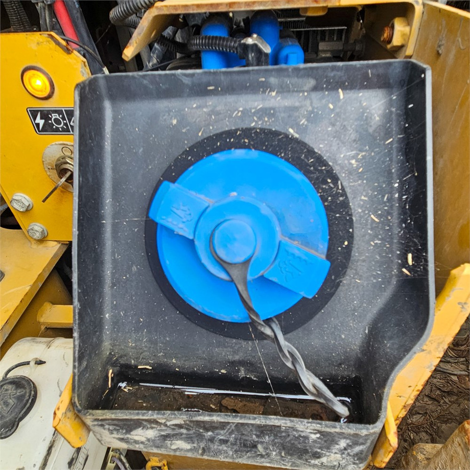 حفارات زحافة Caterpillar 325 FLCR: صور 25